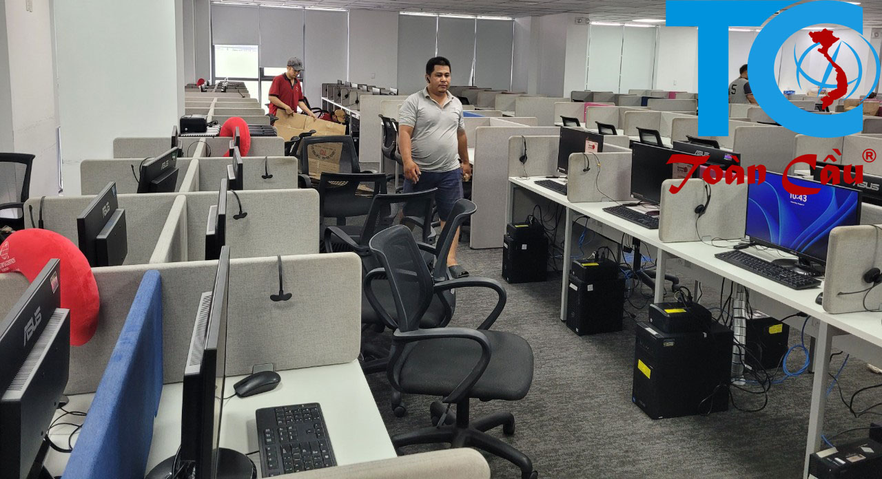 Hoàn Tất công việc lắt đặt thiết bị tại dịch vụ chuyển văn phòng quận Tân Bình